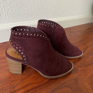 Maroon Bootie